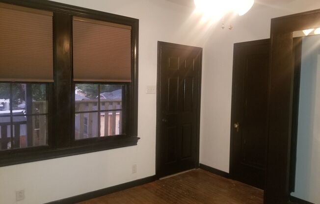 810 W Craig Pl #201 For Rent!