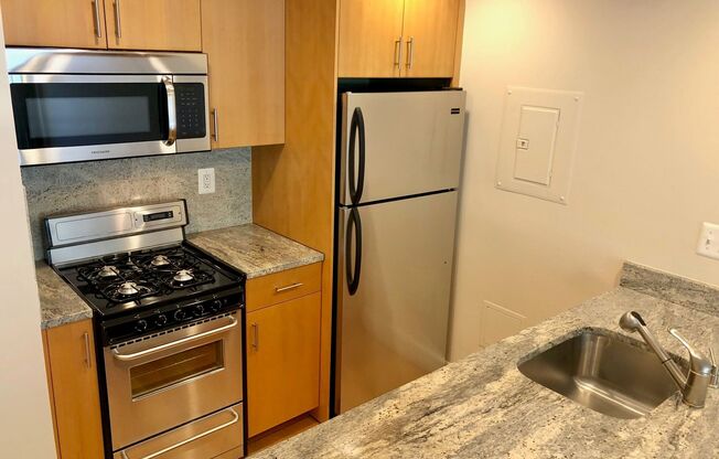 Studio, 1 bath, 460 sqft, $2,813, Unit 0627