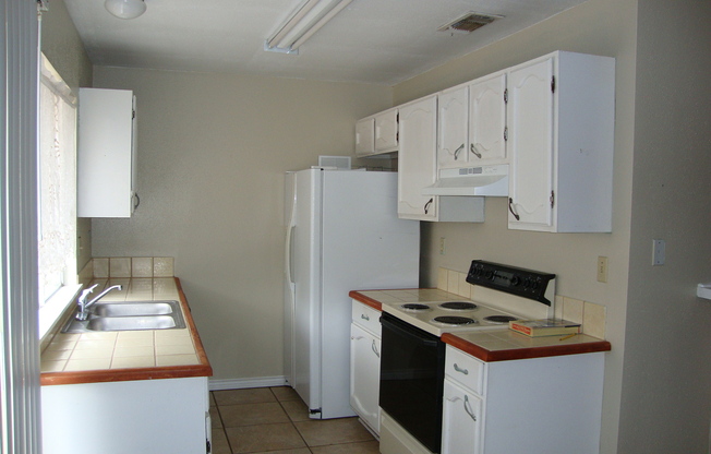 3 beds, 2 baths, $1,495