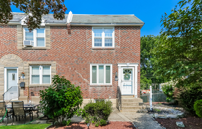 241 WESTPARK LN