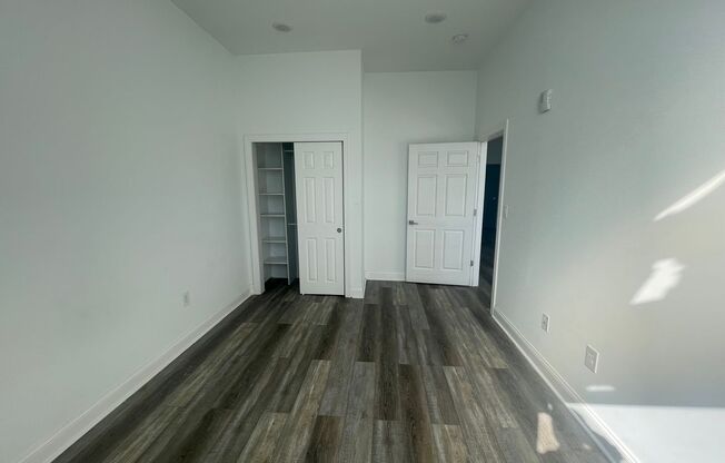 2 beds, 1 bath, $1,325, Unit 504
