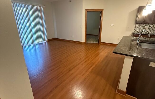 2 beds, 2 baths, $1,425, Unit 103