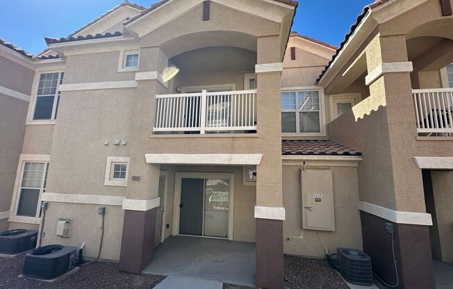 Beautiful 2 bedroom condo for rent.