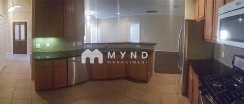 2015 Que Manor Dr