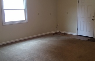 2 beds, 1 bath, $1,100