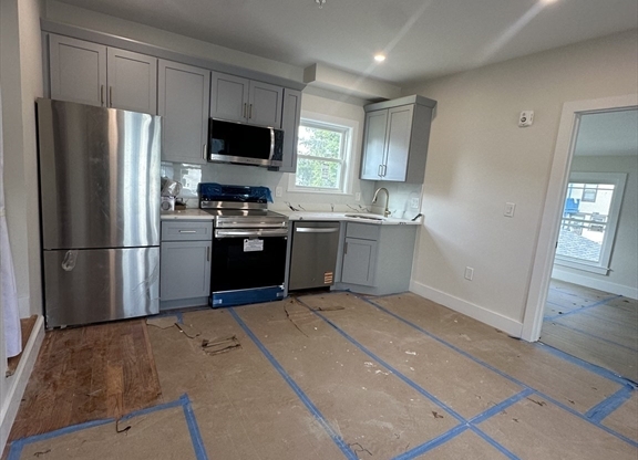 5 WALNUT AVE