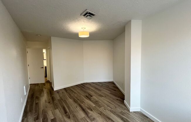 2 beds, 1.5 baths, 728 sqft, $1,700, Unit 308