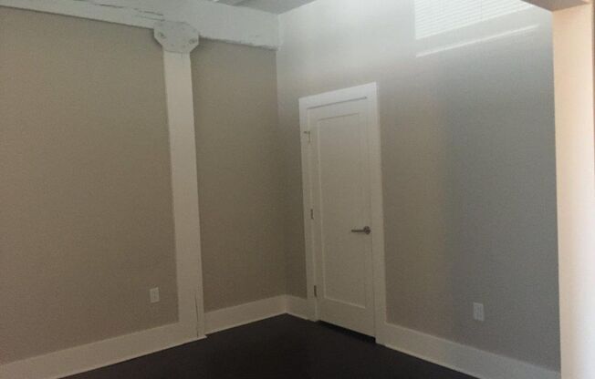 2 beds, 1 bath, 801 sqft, $1,575, Unit 2C