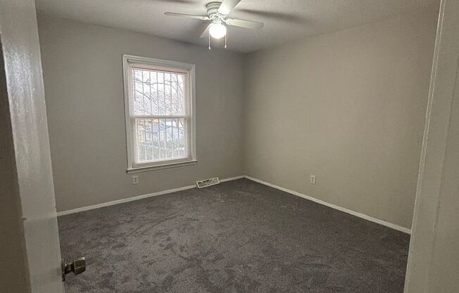 2 beds, 1 bath, $1,200