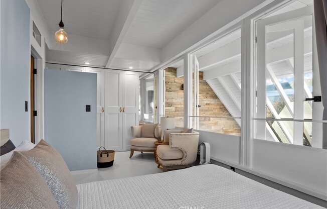 33 REEF ST