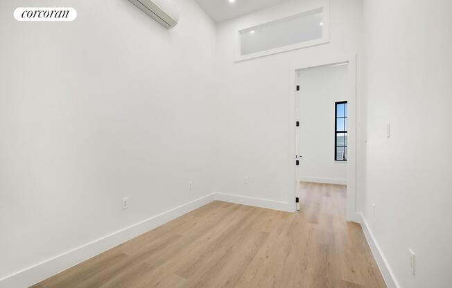 403 LINDEN ST