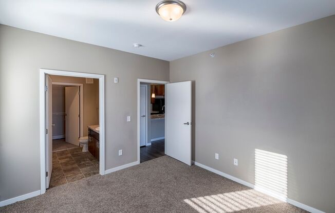 3 beds, 2 baths, 1,315 sqft, $1,585, Unit 301