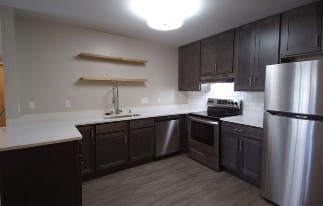 2 beds, 2 baths, 1,080 sqft, $1,850, Unit 800-108