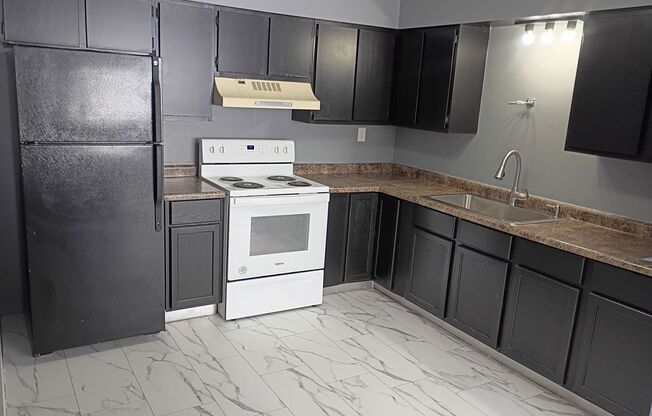 Oak Apartments in Kenosha