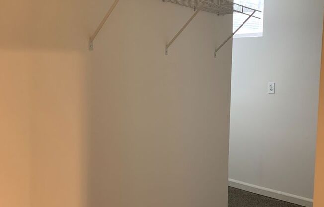 1 bed, 1 bath, 933 sqft, $1,250, Unit 212-A03