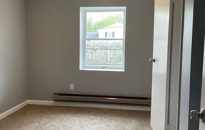 3 beds, 1 bath, $1,495