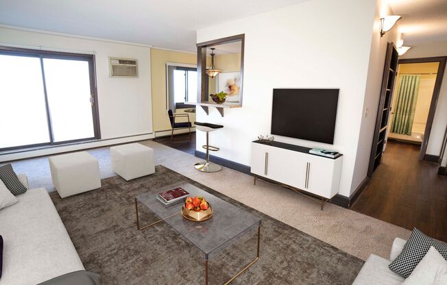 1 bed, 1 bath, 674 sqft, $1,540, Unit 315