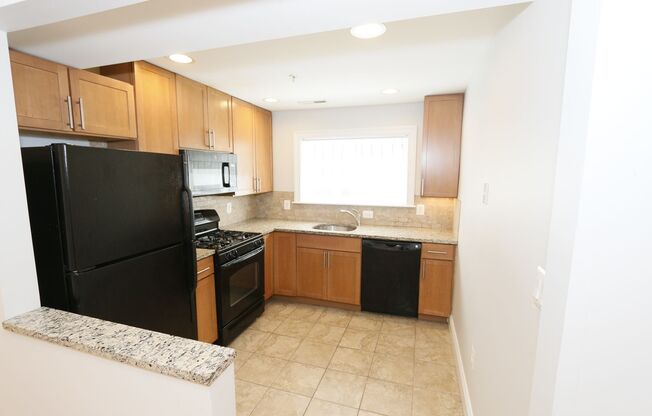 2 beds, 1 bath, 850 sqft, $2,100, Unit 1903-#104