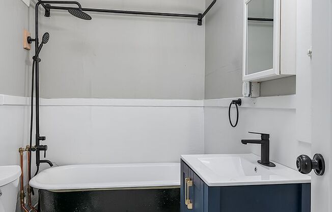 Elegant Renovation! HUGE 1 Bed 1 Bath Available Now!