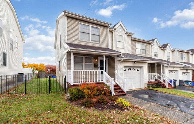 283 MUHAMMAD ALI AVE