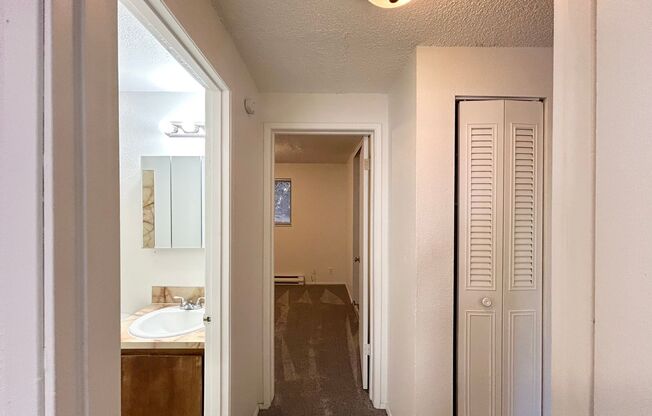 2 beds, 1 bath, 720 sqft, $1,125, Unit 5