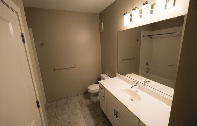 2 beds, 2 baths, 960 sqft, $3,195, Unit 401