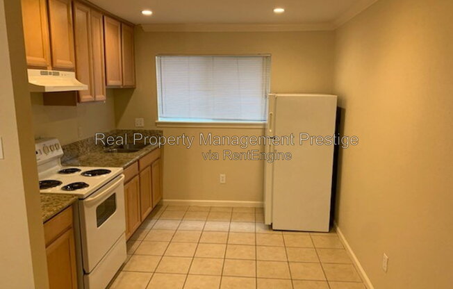 Studio, 1 bath, 550 sqft, $995, Unit 21
