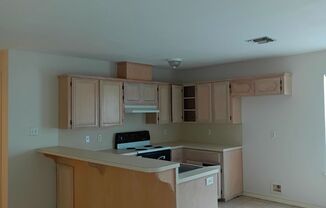 2 beds, 2 baths, $850, Unit #8