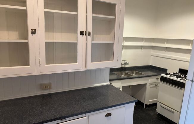 1 bed, 1 bath, 610 sqft, $1,130, Unit 503