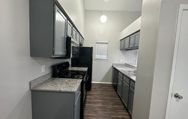 2 beds, 2 baths, 1,012 sqft, $1,239, Unit 1-0501