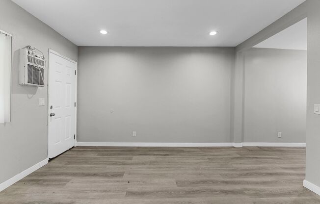 2 beds, 1 bath, 750 sqft, $2,295, Unit 201-05
