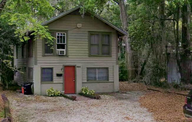3/1.5 House Walking Distance to Campus & Midtown! Available for Fall 2024!