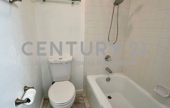 2 beds, 1.5 baths, $2,000