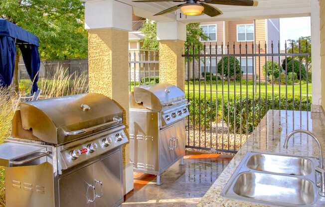 Sonoma Grande Apartments Outdoor Barbecue