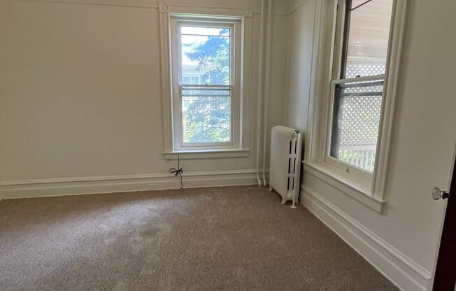 1 bed, 1 bath, $1,250, Unit #4