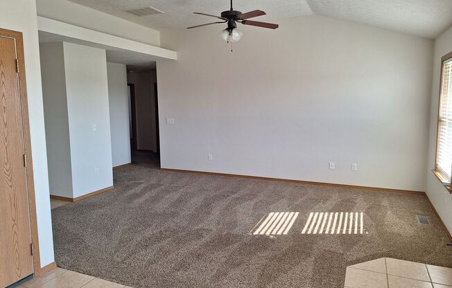 3 beds, 2 baths, $1,495