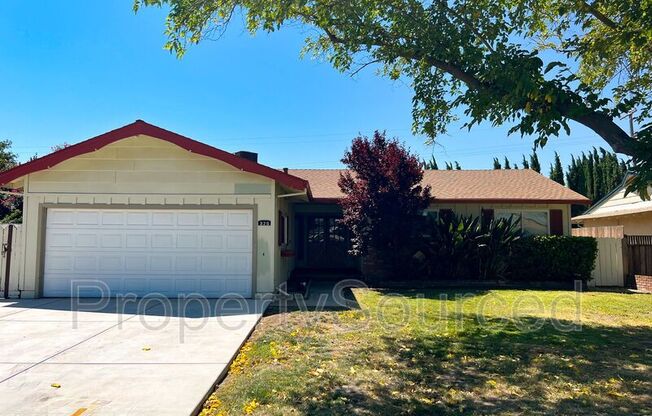 320 GRANADA WAY