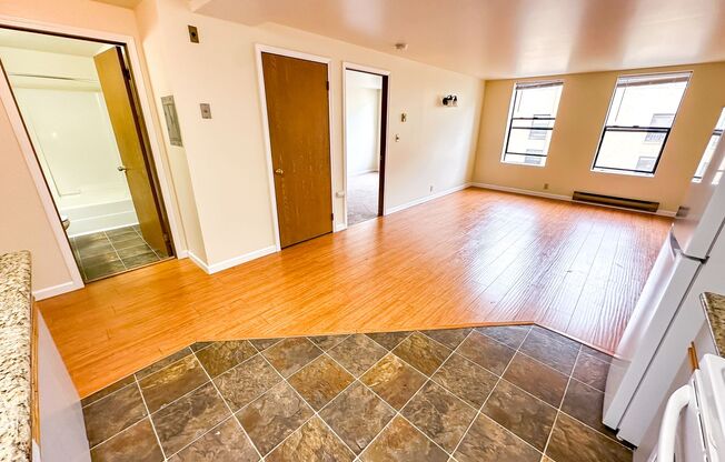 1 bed, 1 bath, 514 sqft, $1,595, Unit 403