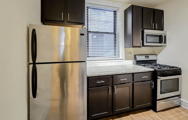 2 beds, 1 bath, 695 sqft, $2,295, Unit 2175-1