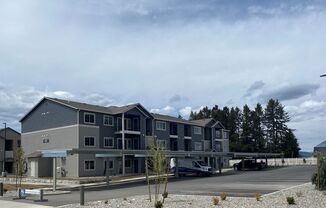 2 beds, 1 bath, 843 sqft, $1,525, Unit Unit # 225