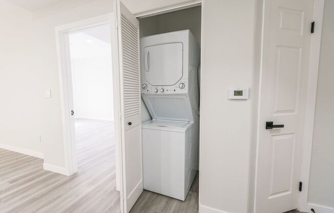 1 bed, 1 bath, 705 sqft, $2,548, Unit 322
