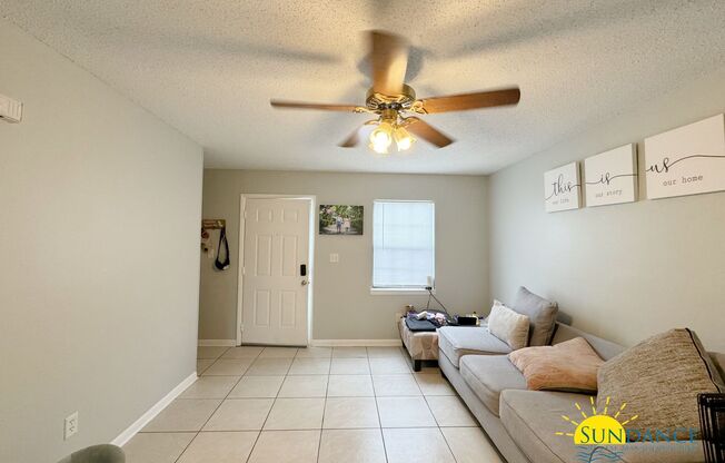 Charming 2-Story Townhouse in Fort Walton Beach, near Beal Parkway and More!