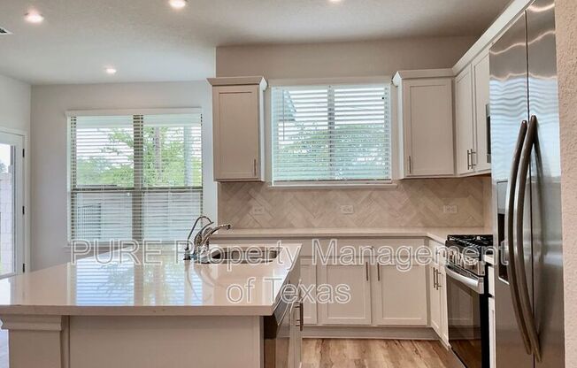 2204 CORNFIELD DR