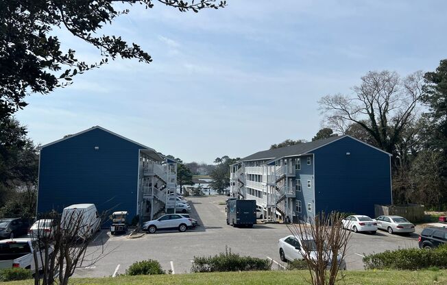 2 beds, 2 baths, 950 sqft, $1,705, Unit 2107-10