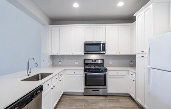 Pflugerville Rental Home - 3 Bed / 2 Bath with Garage & Fenced Yard | Limited Time 50% Off First Month!