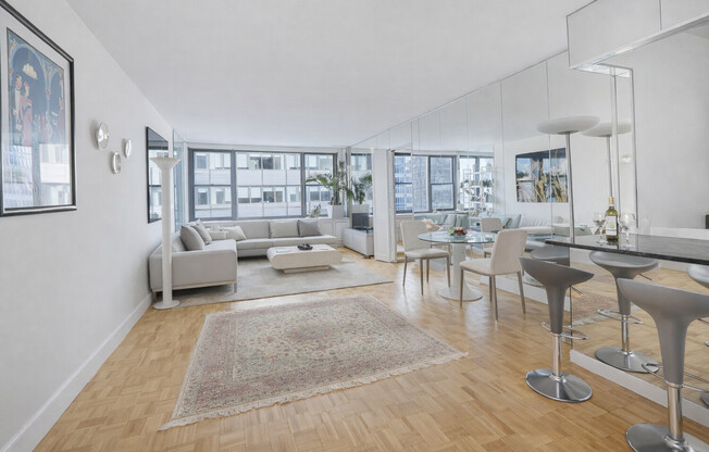 1 bed, 1 bath, 732 sqft, $5,000, Unit 31E