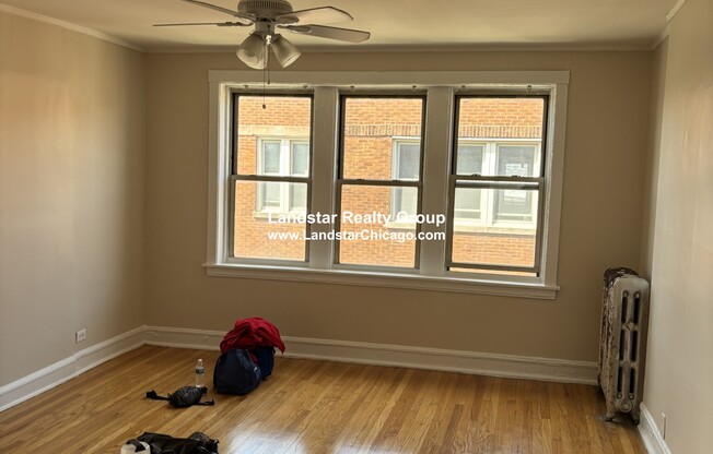 2342 W TOUHY