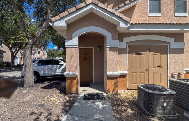 Two bedroom two bath with single car garage in New Tampa!