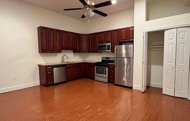 2 beds, 2 baths, 800 sqft, $1,895, Unit #1 (1F)