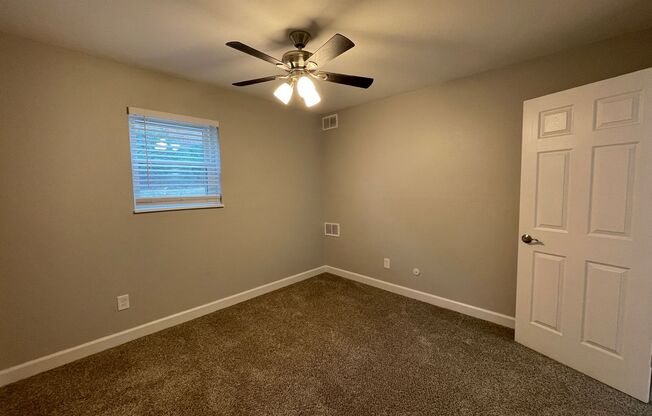 1 bed, 1 bath, 700 sqft, $1,325, Unit 5926100